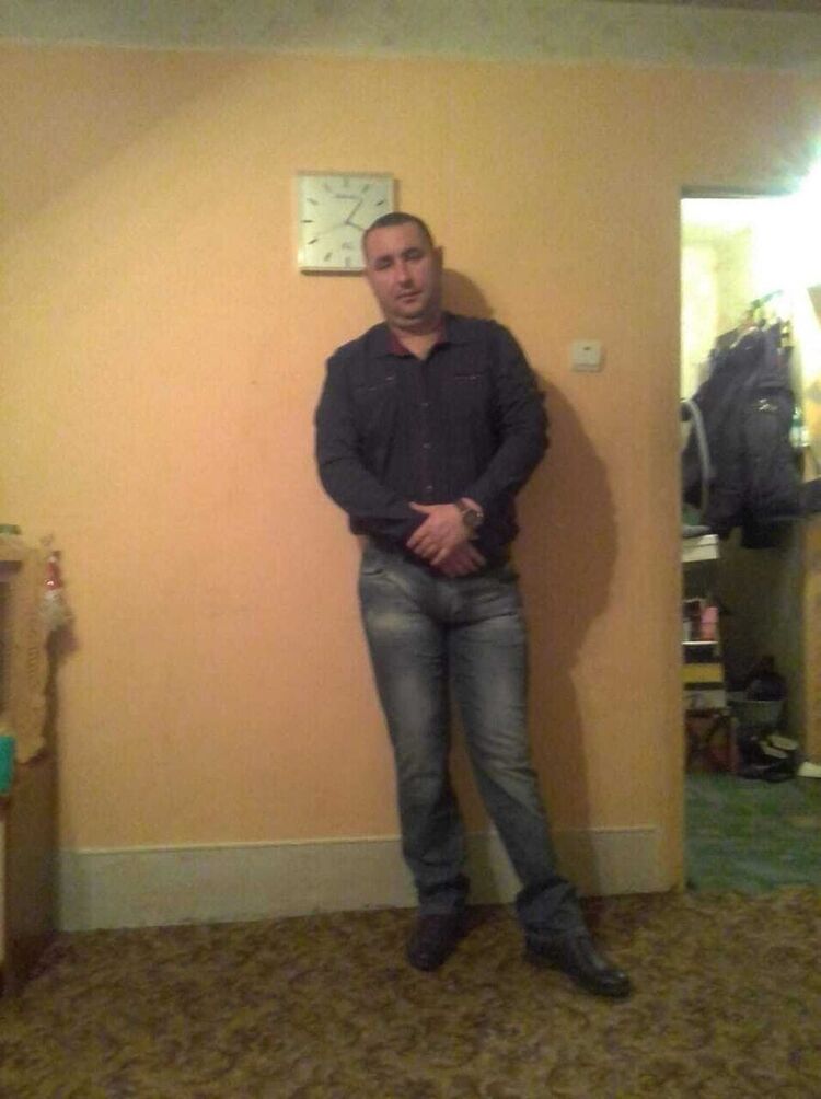  ,   Alex, 42 ,   ,   , c 