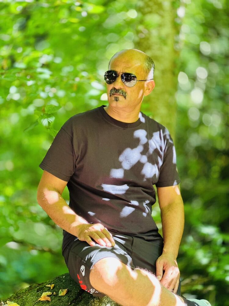  Bueche,   Loghman s, 47 ,   ,   