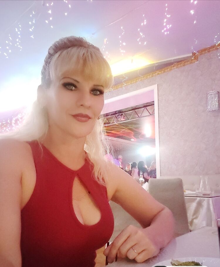  52348014  Lyubov, 44 ,    