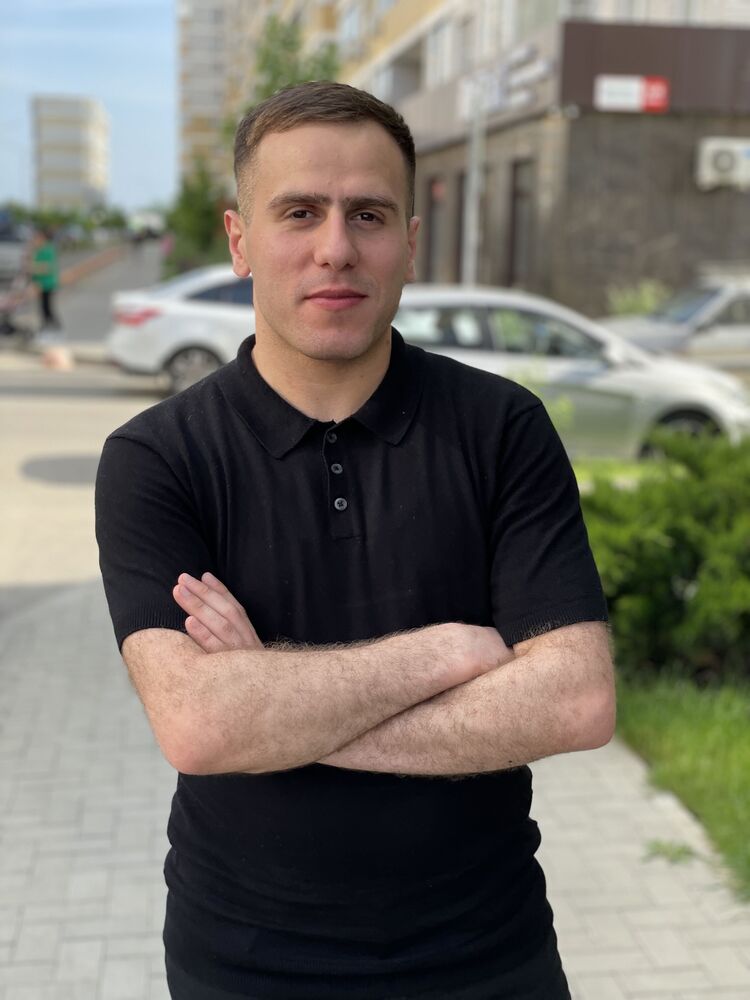  48623294  Arman, 28 ,    