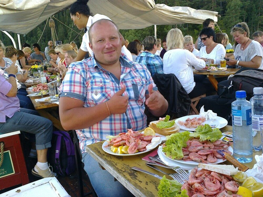  ,   SLAVA  F, 39 ,   ,   , c 