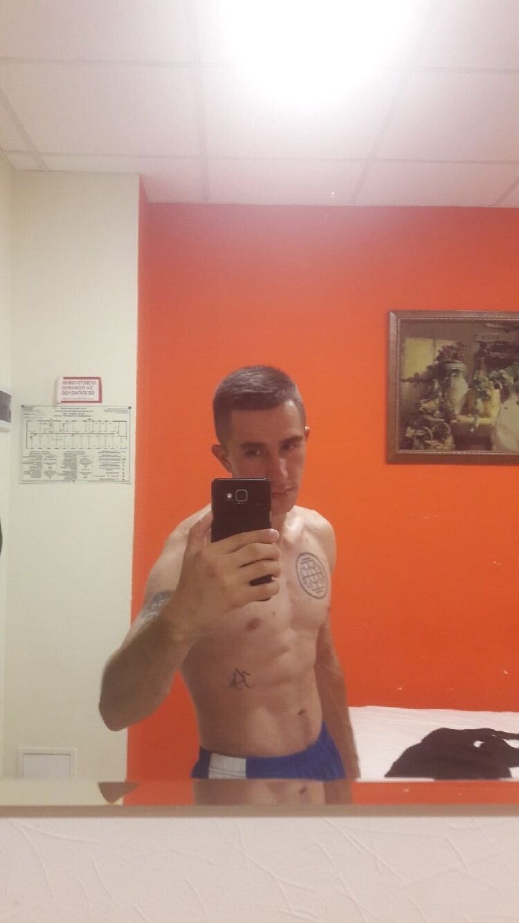  31604764  , 28 ,    
