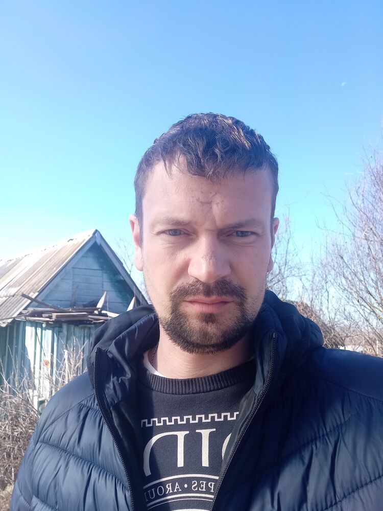  26549154  Alex, 41 ,    