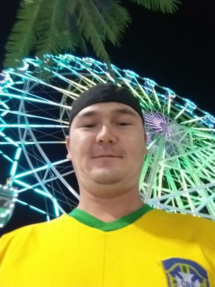  ,   Zafar, 32 ,   