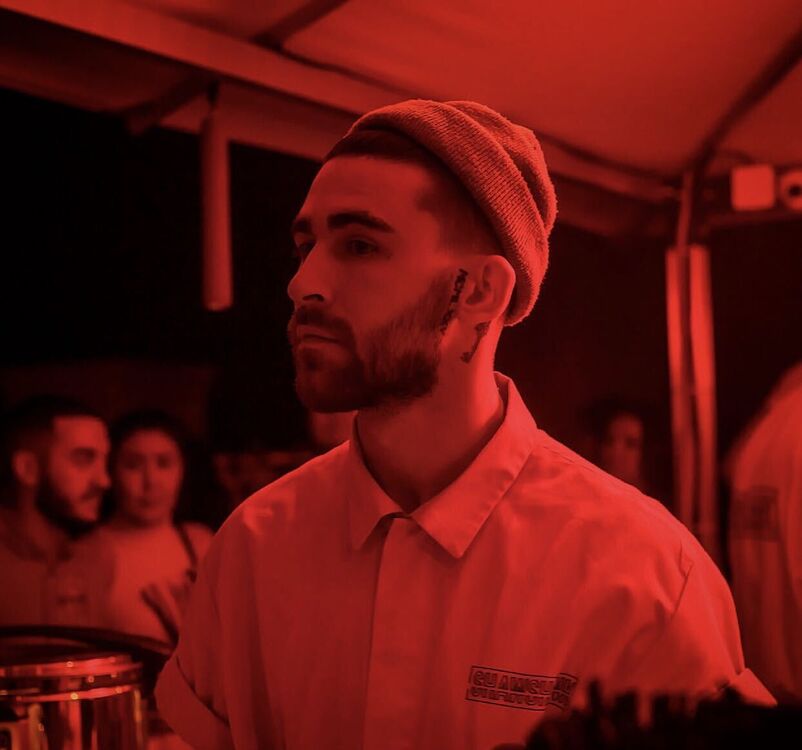  26941274  , 31 ,    -