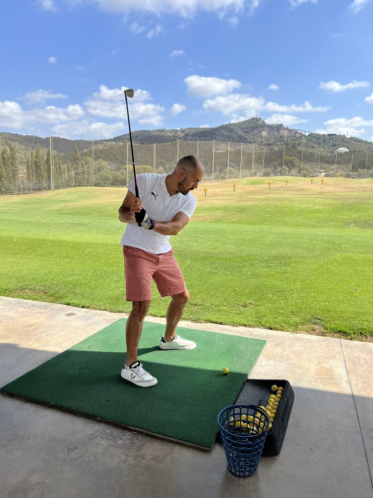  Barcelona,   Kiril, 37 ,   ,   , c , 