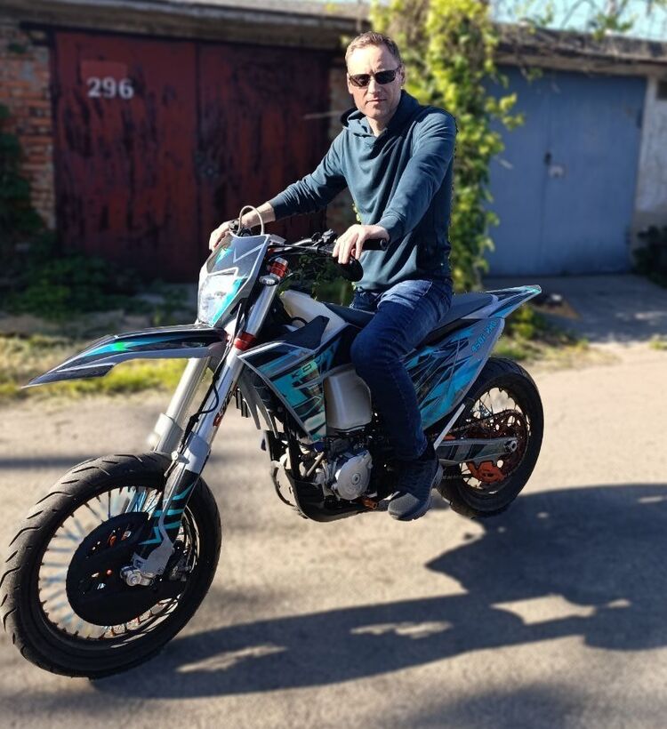  52186694  Sergio, 36 ,    