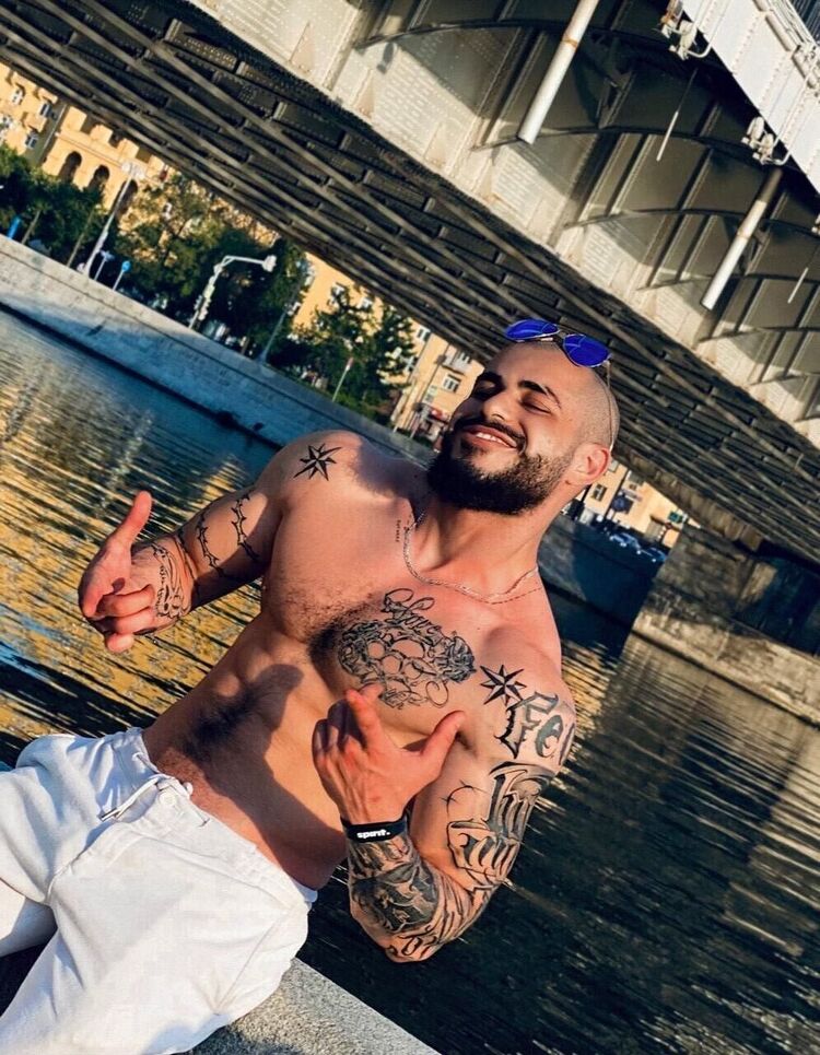  45216704  Omar, 29 ,    