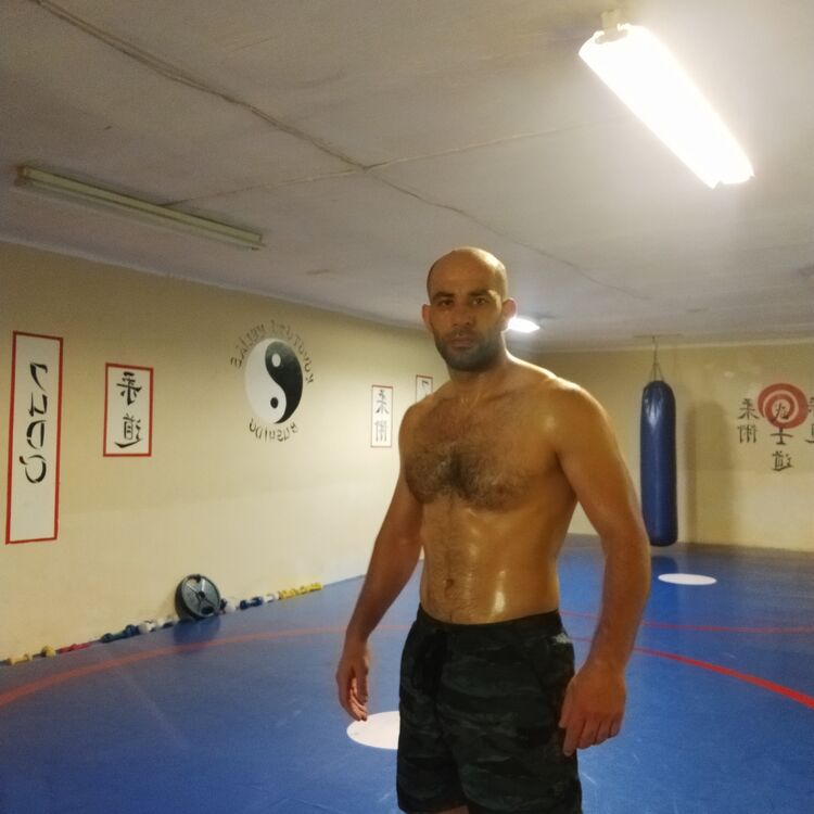  43638264  VaqifVova, 38 ,    