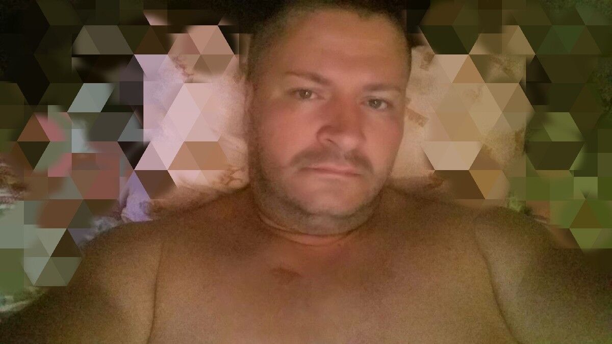  ,   Ruslan, 47 ,   ,   , c 