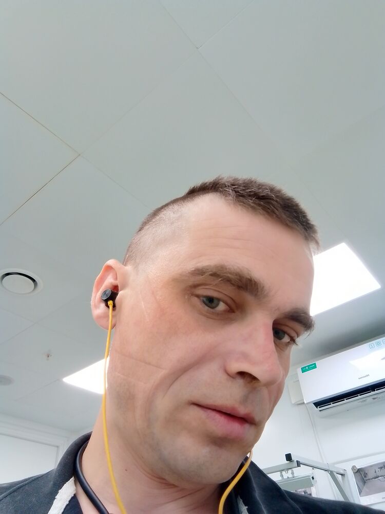  52575334  A_N_Y, 41 ,    