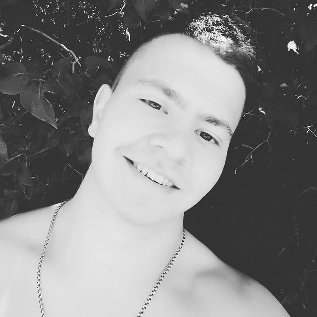  23692574  Yaroslav, 24 ,    