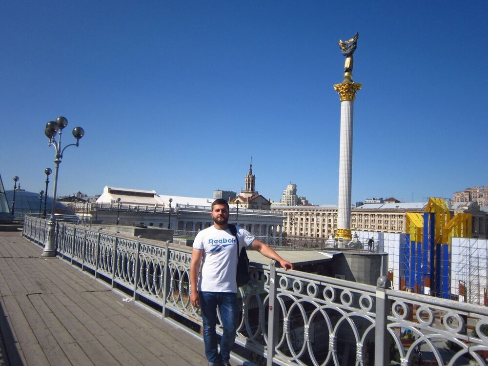  17575274  Victor, 31 ,    