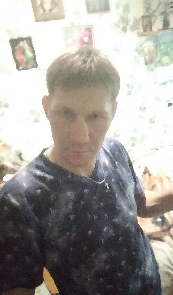  20304014  Pavel, 43 ,    
