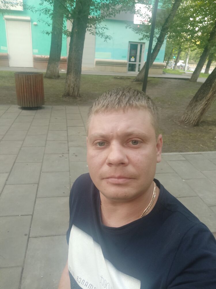  32088014  Safronov, 37 ,    