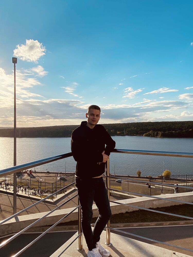  33209474  , 26 ,    -