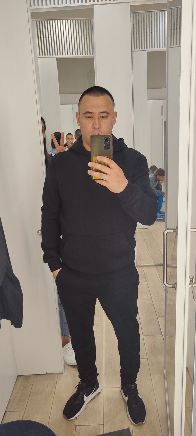  37433454  Xiaomi, 35 ,    -