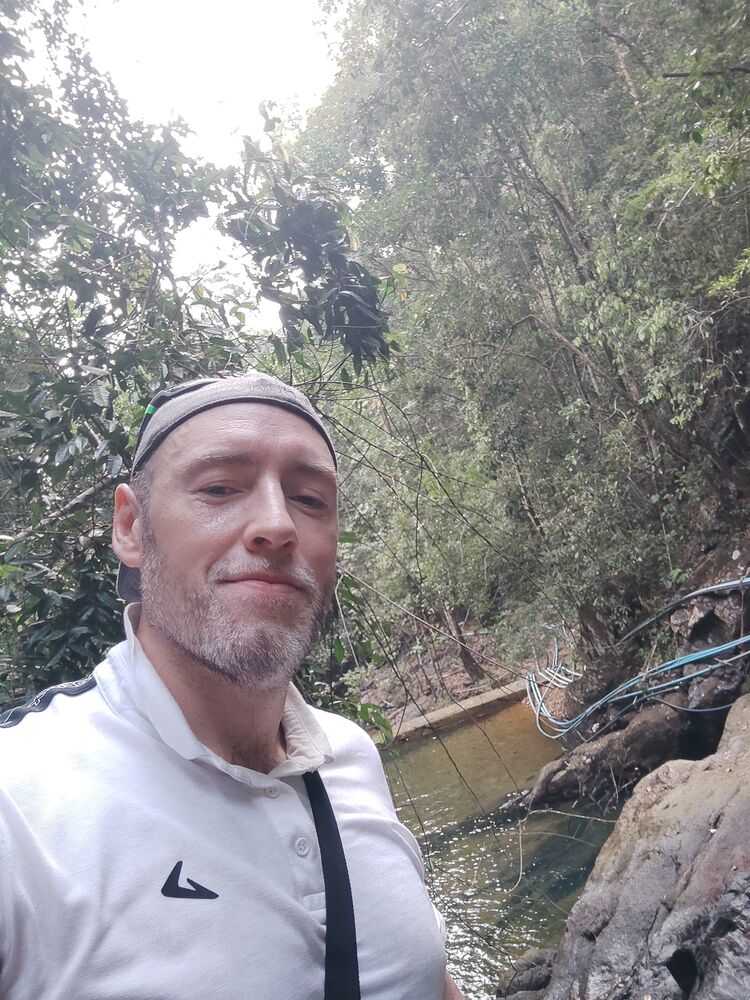  53492224  Roman, 46 ,    