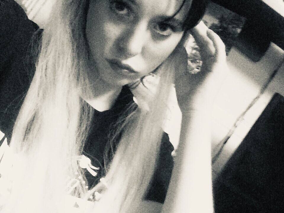  --,   , 24 ,   