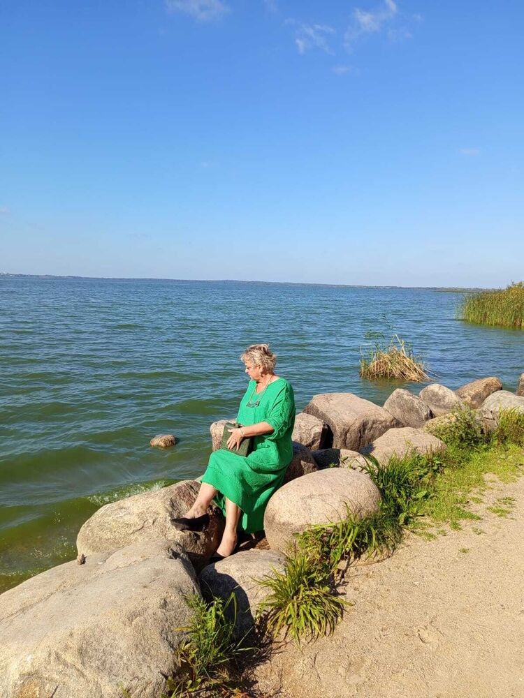  54373704  , 57 ,    -