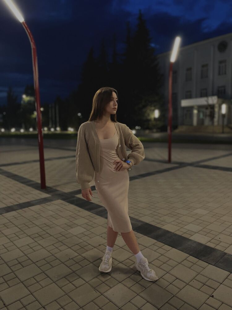  37702554  , 20 ,    -