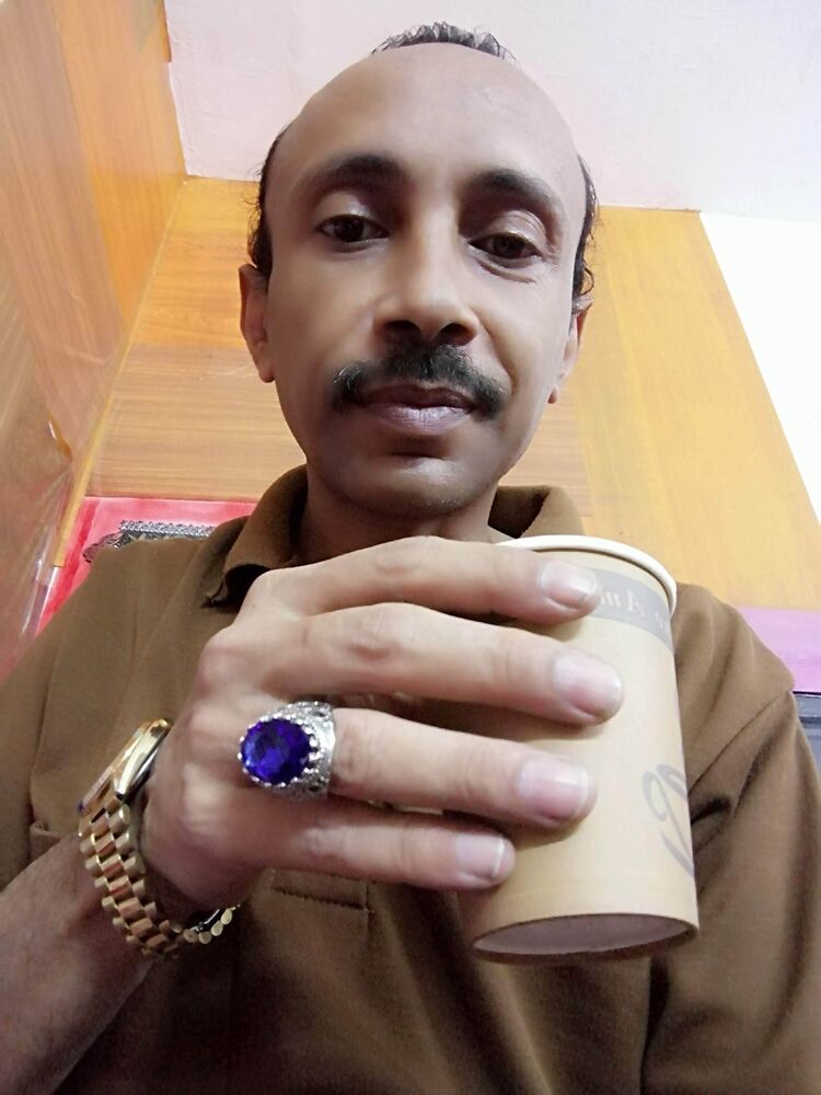  ,   Faisal, 40 ,   ,   , c , 