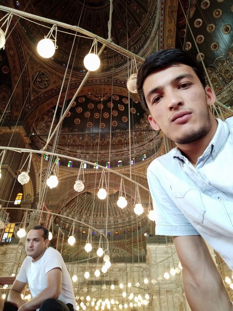  ,   Bakhodir, 32 ,   ,   , c 