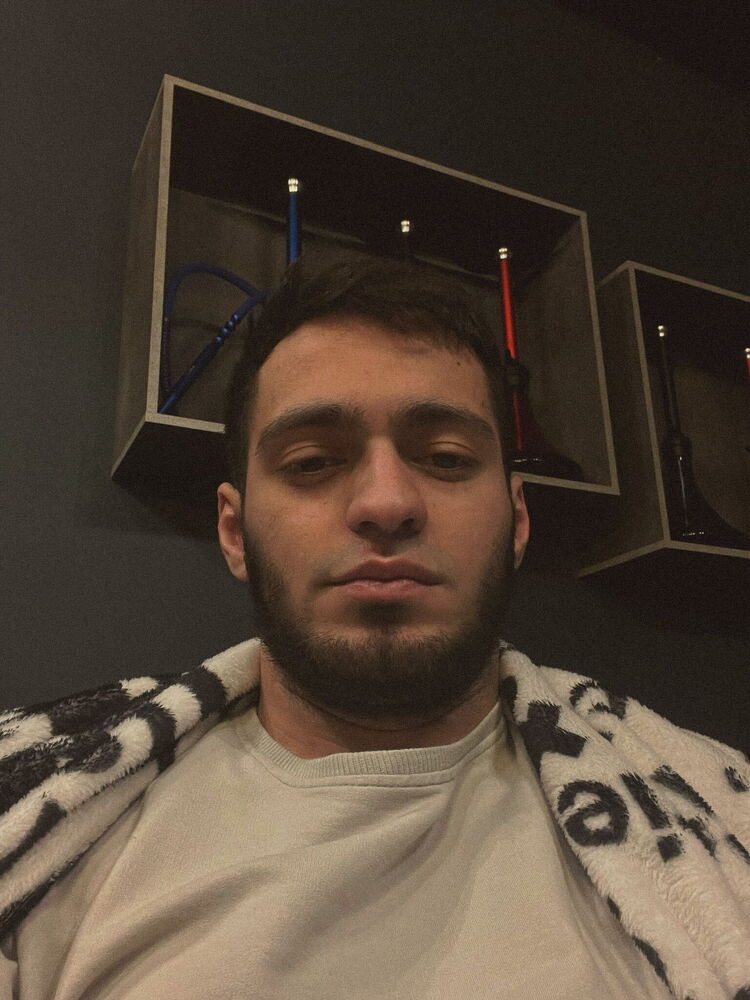  33545774  Farid, 26 ,    