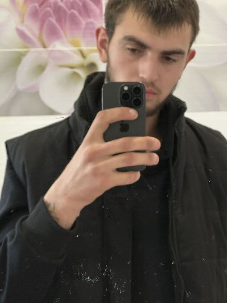  41353144  Vadim, 22 ,    