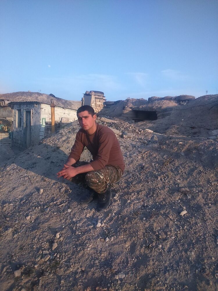  18693304  Karen, 32 ,    