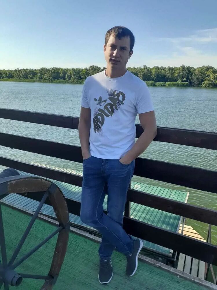  40289354  Vladimir, 35 ,    