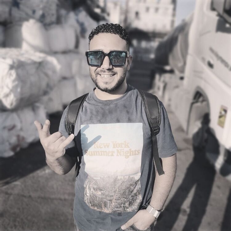  ,   Eslam, 29 ,   ,   