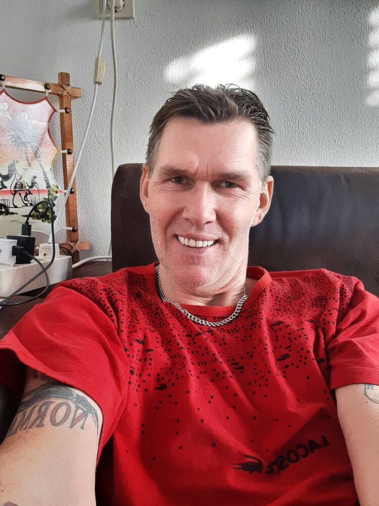  52710604  Smit, 62 ,    