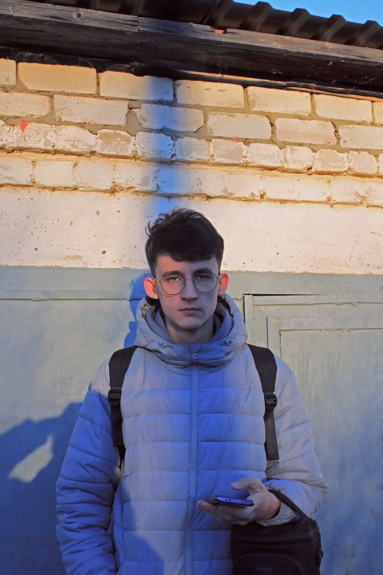  28048394  Nikita, 80 ,    