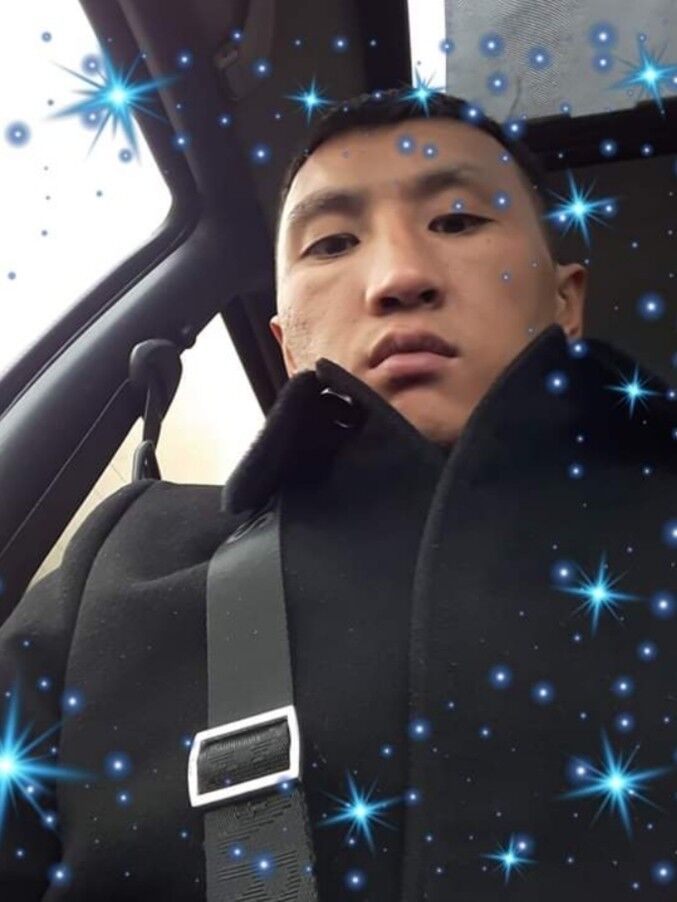  16346904   man, 33 ,    