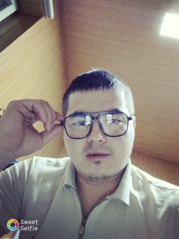  40484674   , 32 ,    