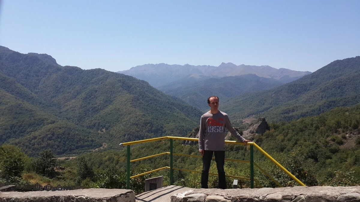  6660144  Levon, 42 ,    