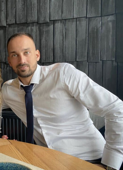  Holon,   Daniel, 33 ,   c 