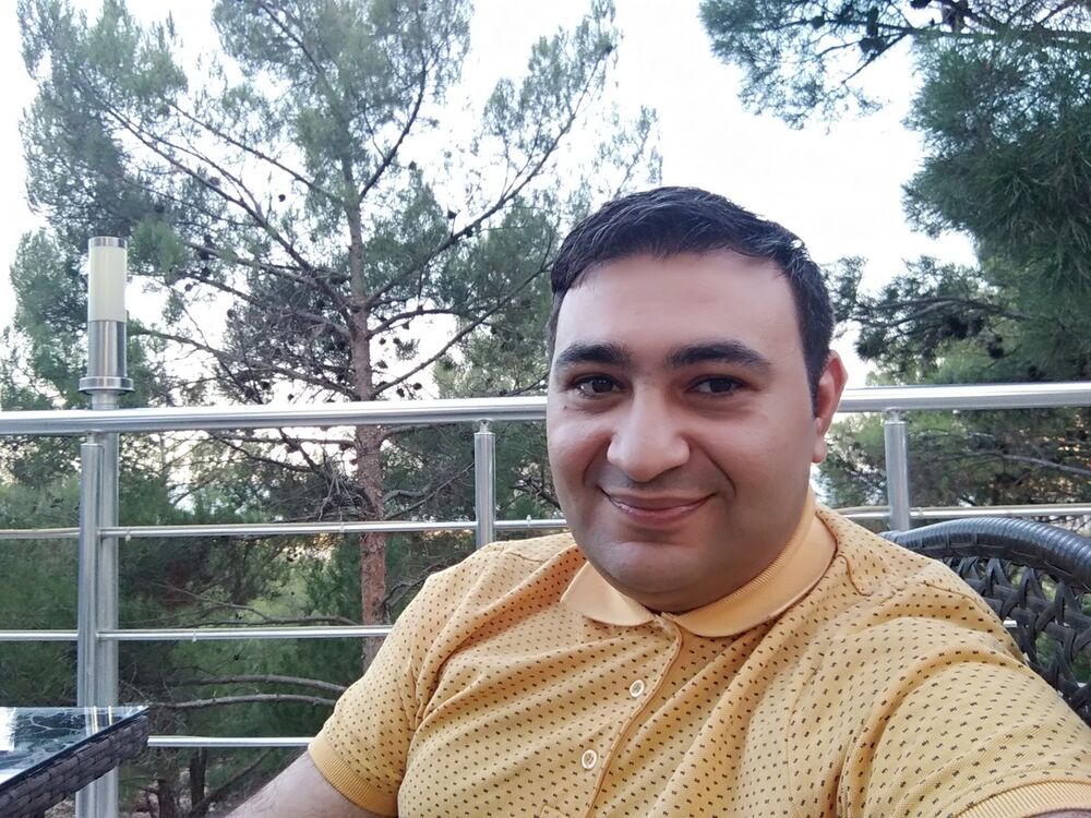 19094874  Samir, 42 ,    