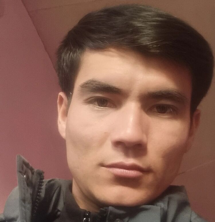  52732764  Ikhtiyor, 24 ,    