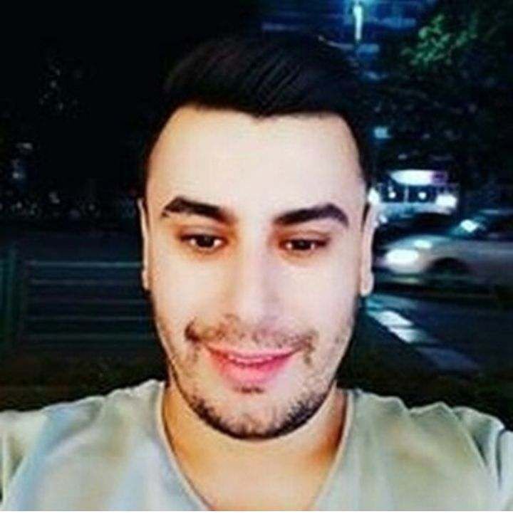  54151384  Farzin, 39 ,    