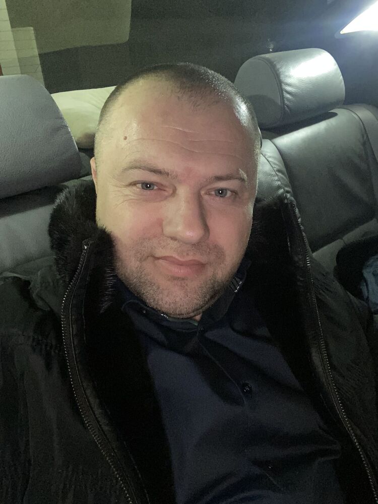  ,   Maik, 41 ,   ,   