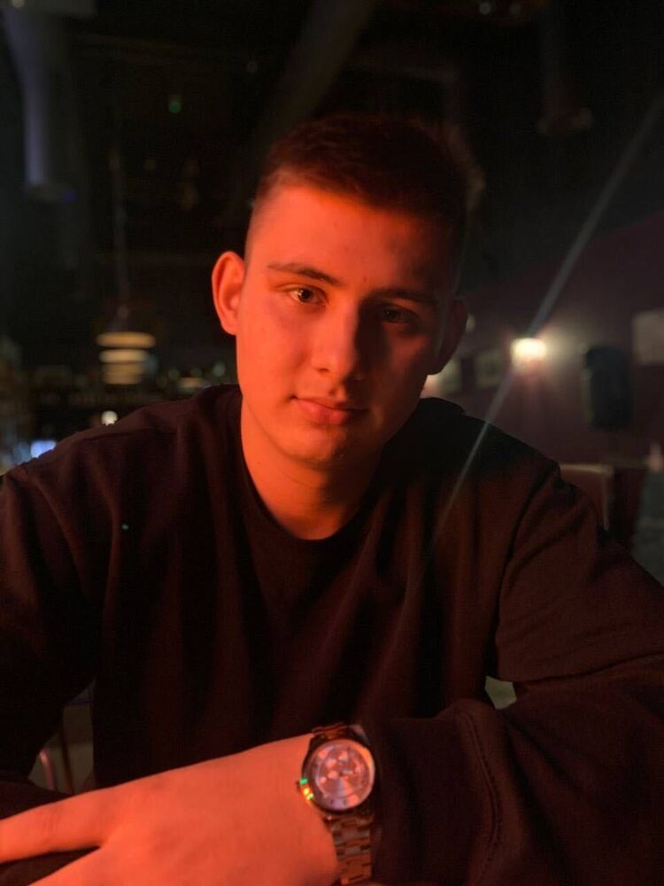 ,   Vladislav, 23 ,   ,   