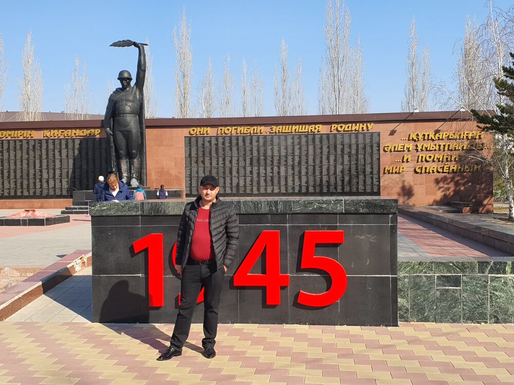  ,   Ivan, 39 ,   ,   