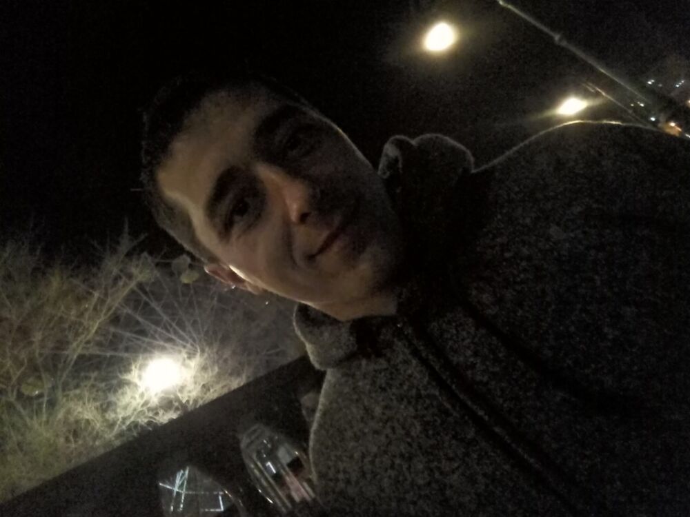  ,   Zak, 37 ,   