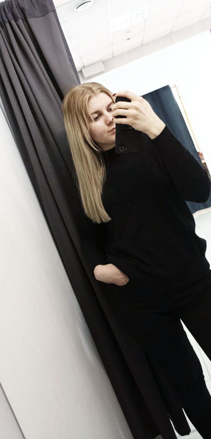  42322384  Svetlana, 27 ,    