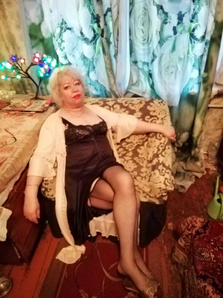  53910514  Mila, 48 ,    