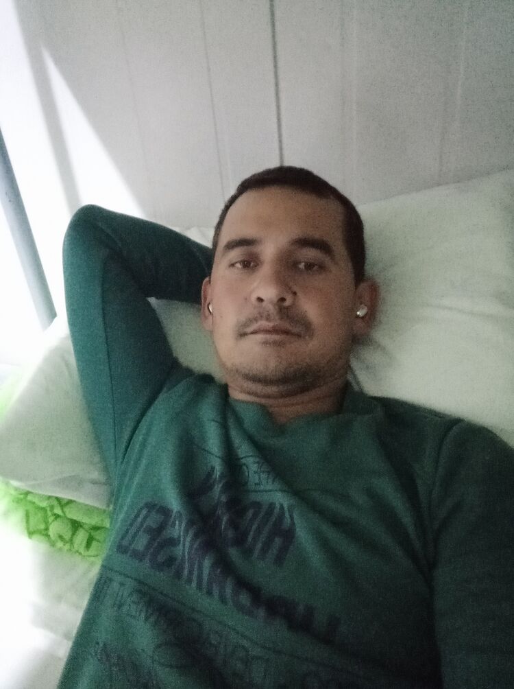  46409574  , 33 ,    
