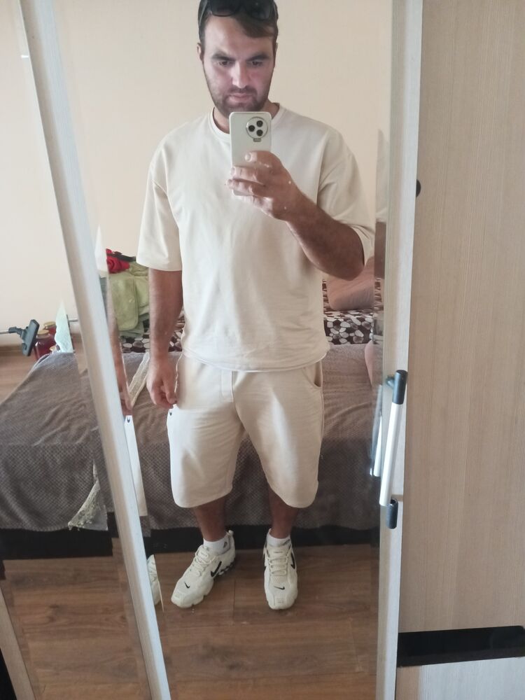  ,   Anzor, 27 ,   ,   