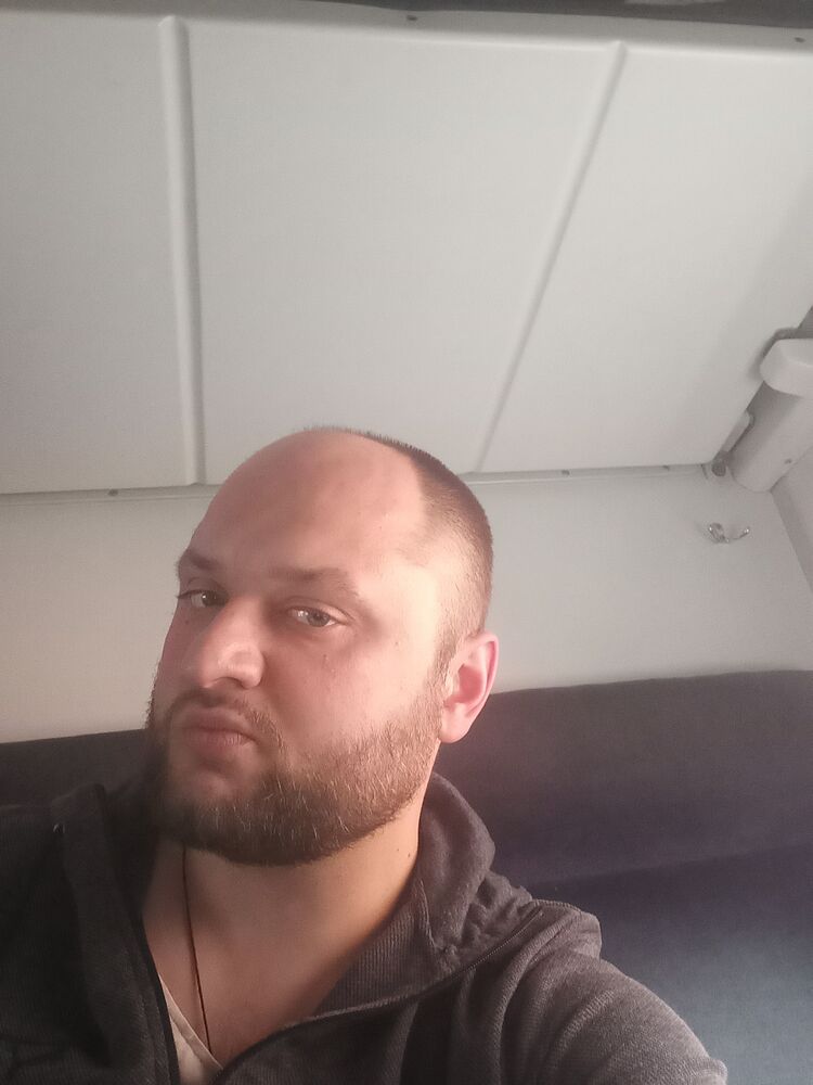  22987854  , 37 ,    
